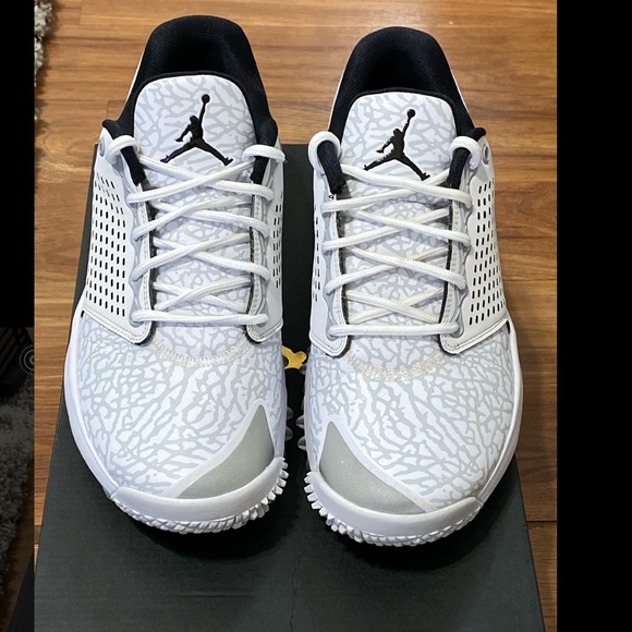 SOLD Jordan Trainer ST G White Wolf Grey Men’s 9.5 - Picture 2 of 5